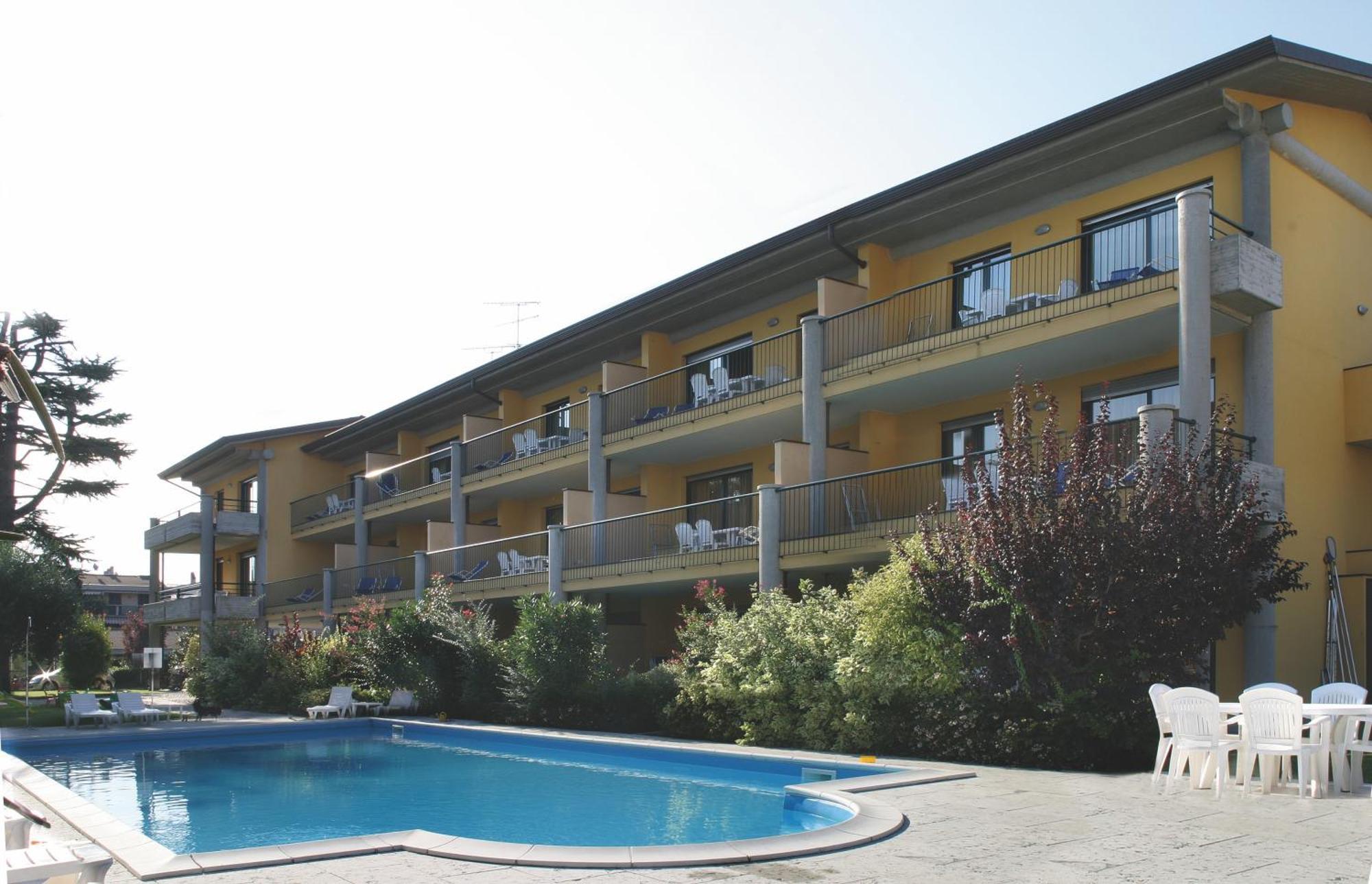 Residence Spiaggia D'Oro Desenzano del Garda Exterior photo